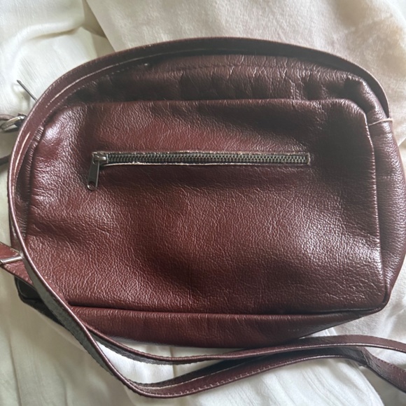 RARE FIND! JUAN ANTONIO Tooled Floral Luxury Leather Studded Crossbody - Picture 3 of 8